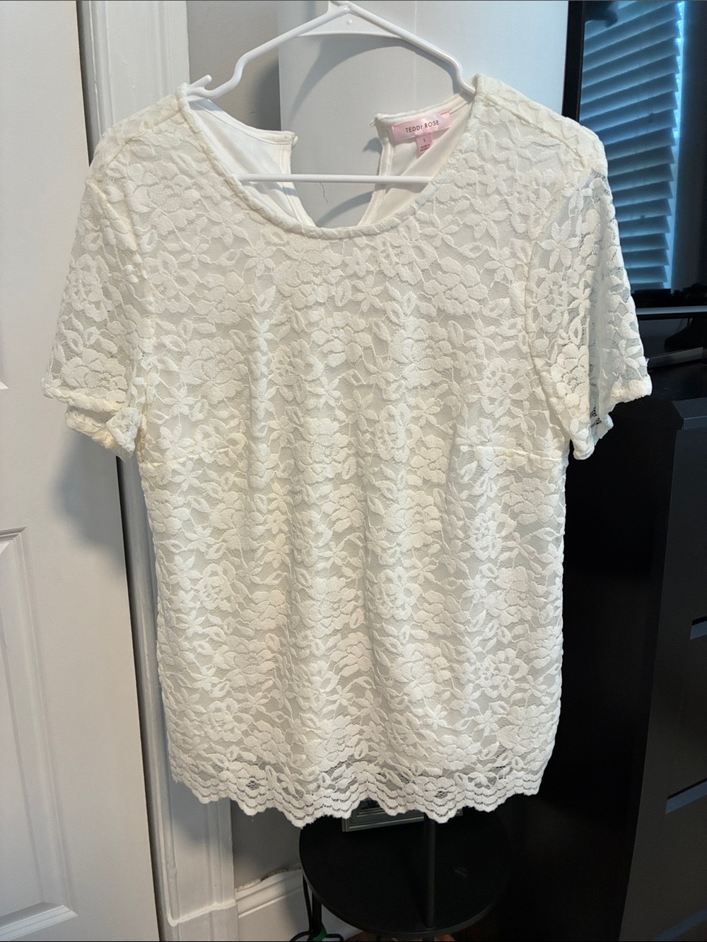 White Floral Lace Short Sleeve Blouse by Yumi Kim